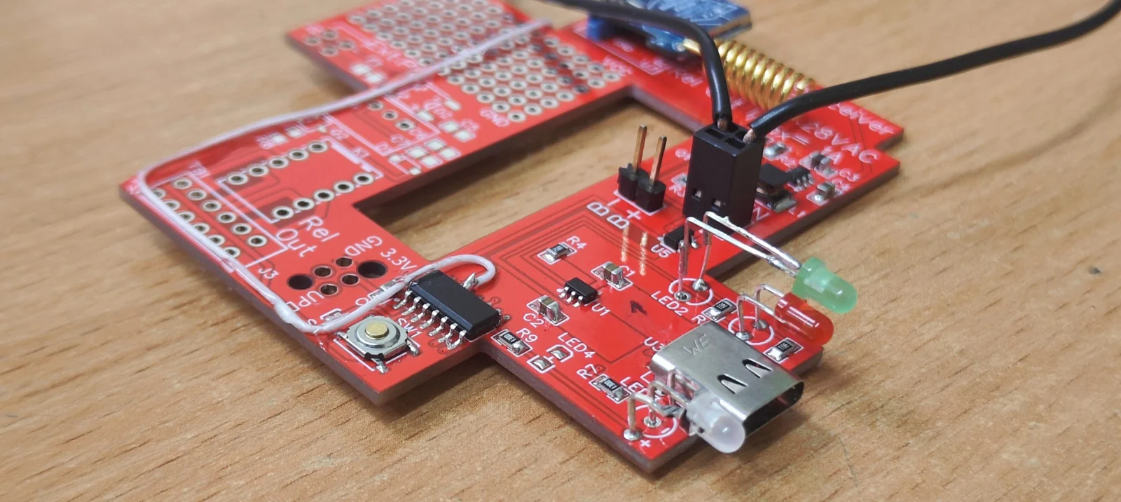 DC Labs elektronikos prototipo plokštė